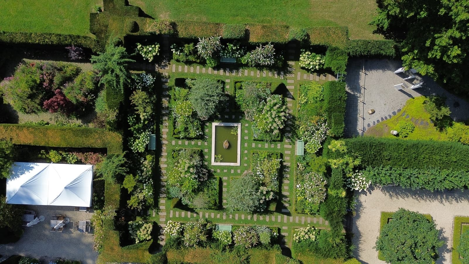 Le jardin blanc vu du ciel
