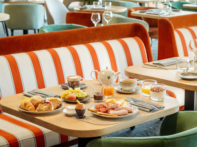 Design sans titre - o Table petit dej Hôtel de la Baie - Thalasso PrevithalTable petit dej Hôtel de la Baie - Thalasso Previthal