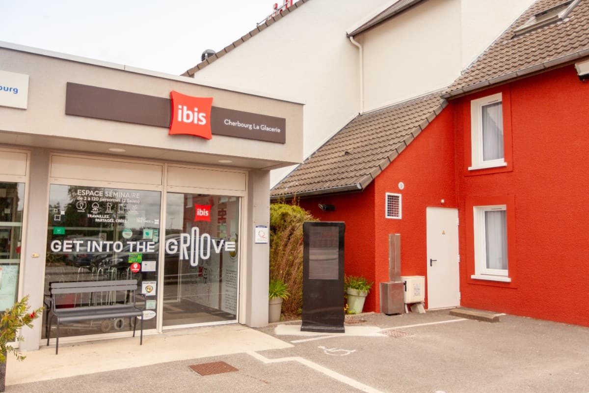 cherbourg-hôtel-ibis-entrée-15