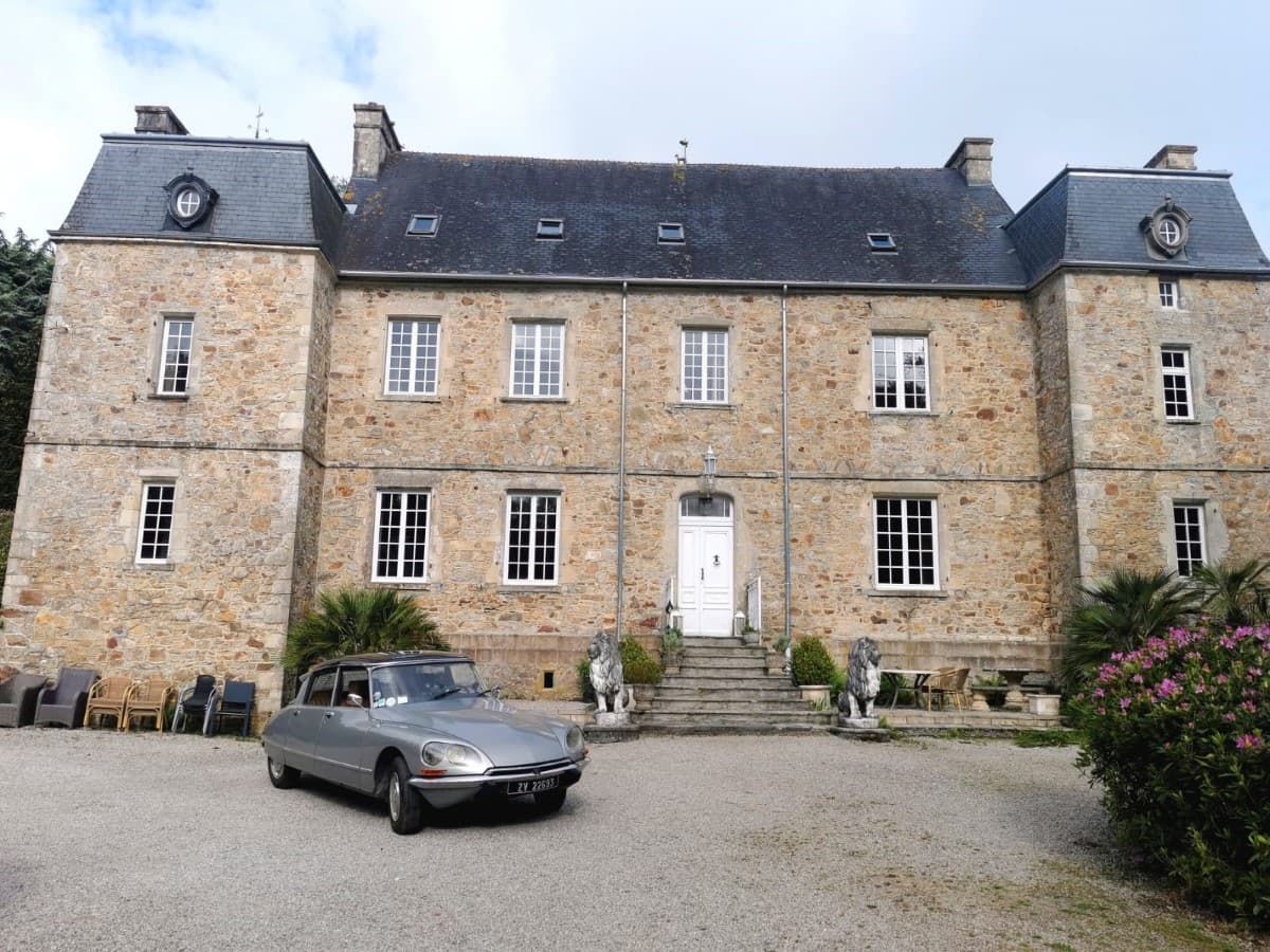 brix-chateau-le-val-0