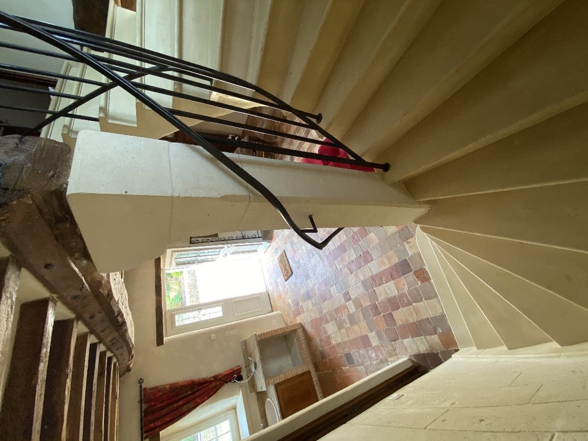 Flaubert escalier en pierre