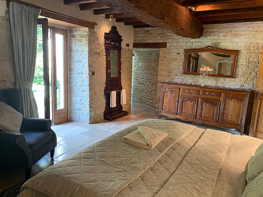 Farmhouse-bb-bedroom-5