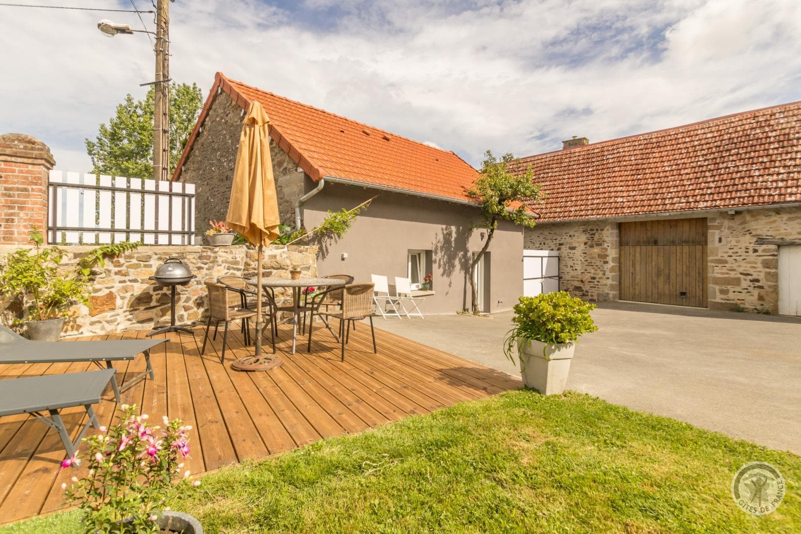 Le Pommier