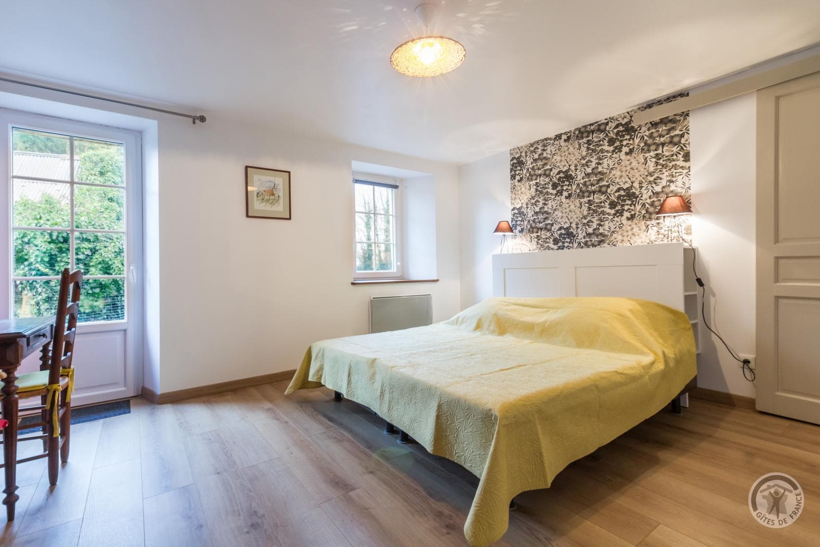 La petite maison dans les pommiers