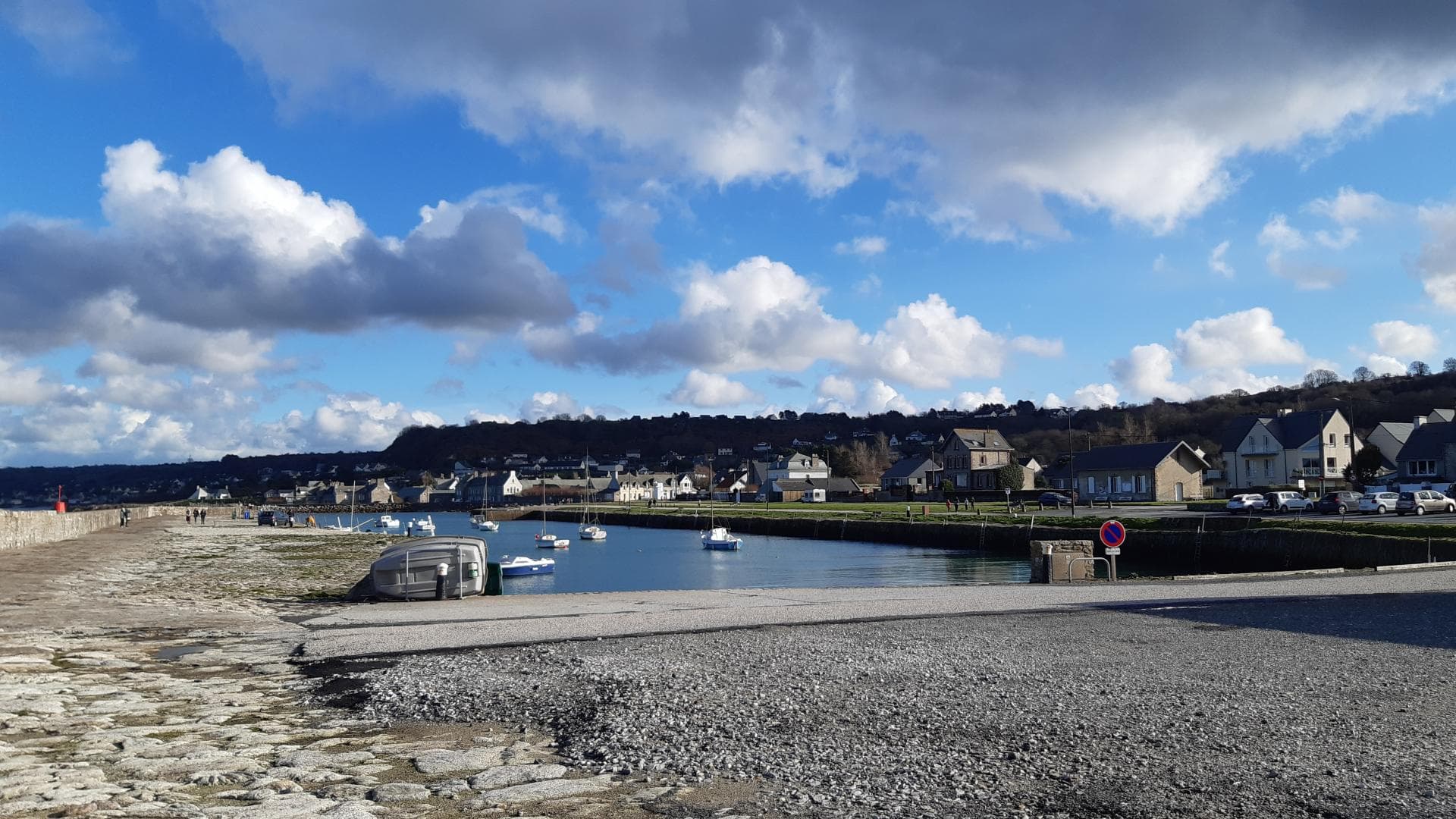 Les Roches