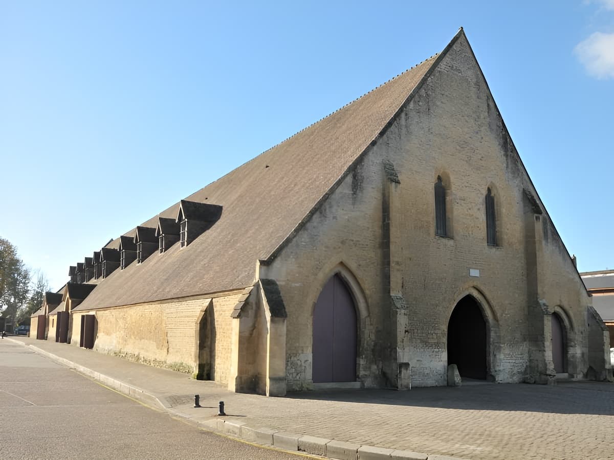 Halle- vue extérieure