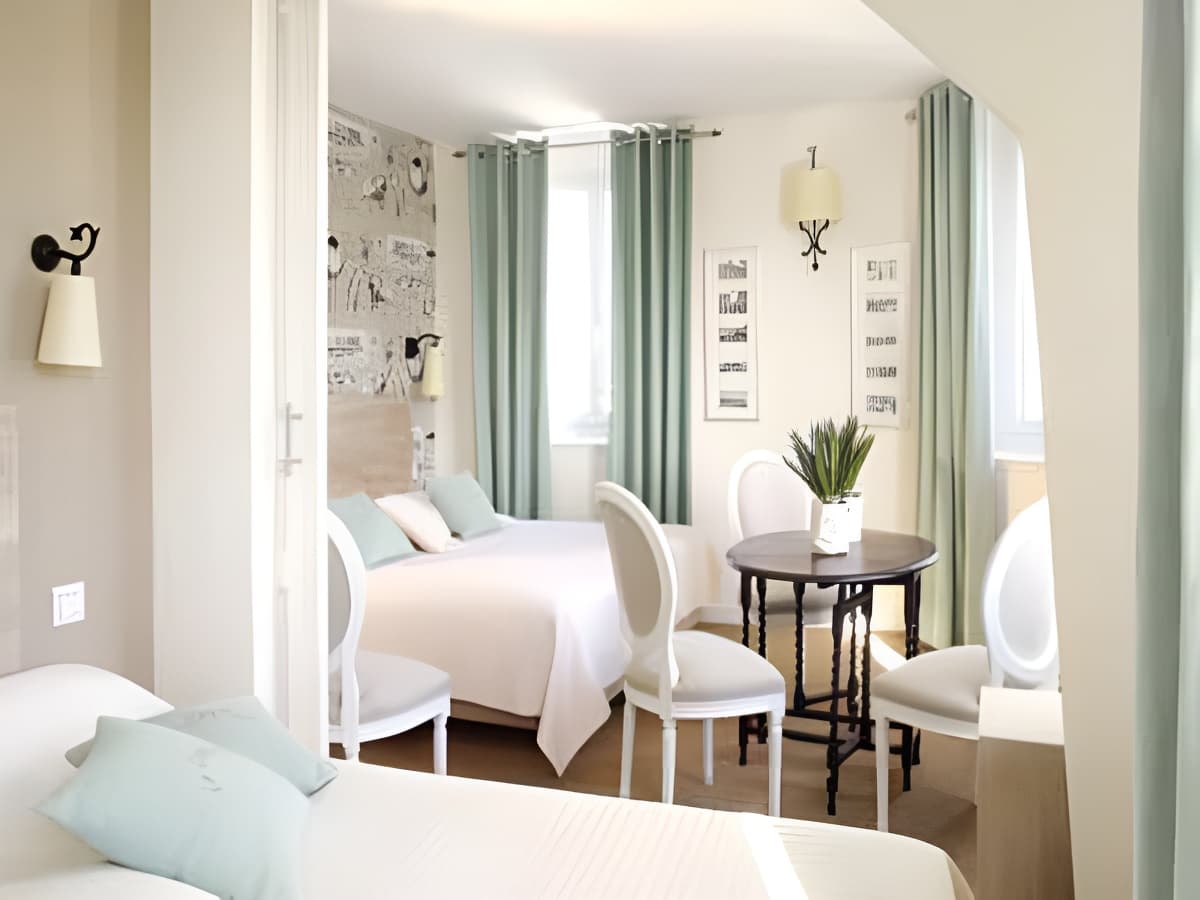 Hotel le central à Trouville-sur-mer - chambre