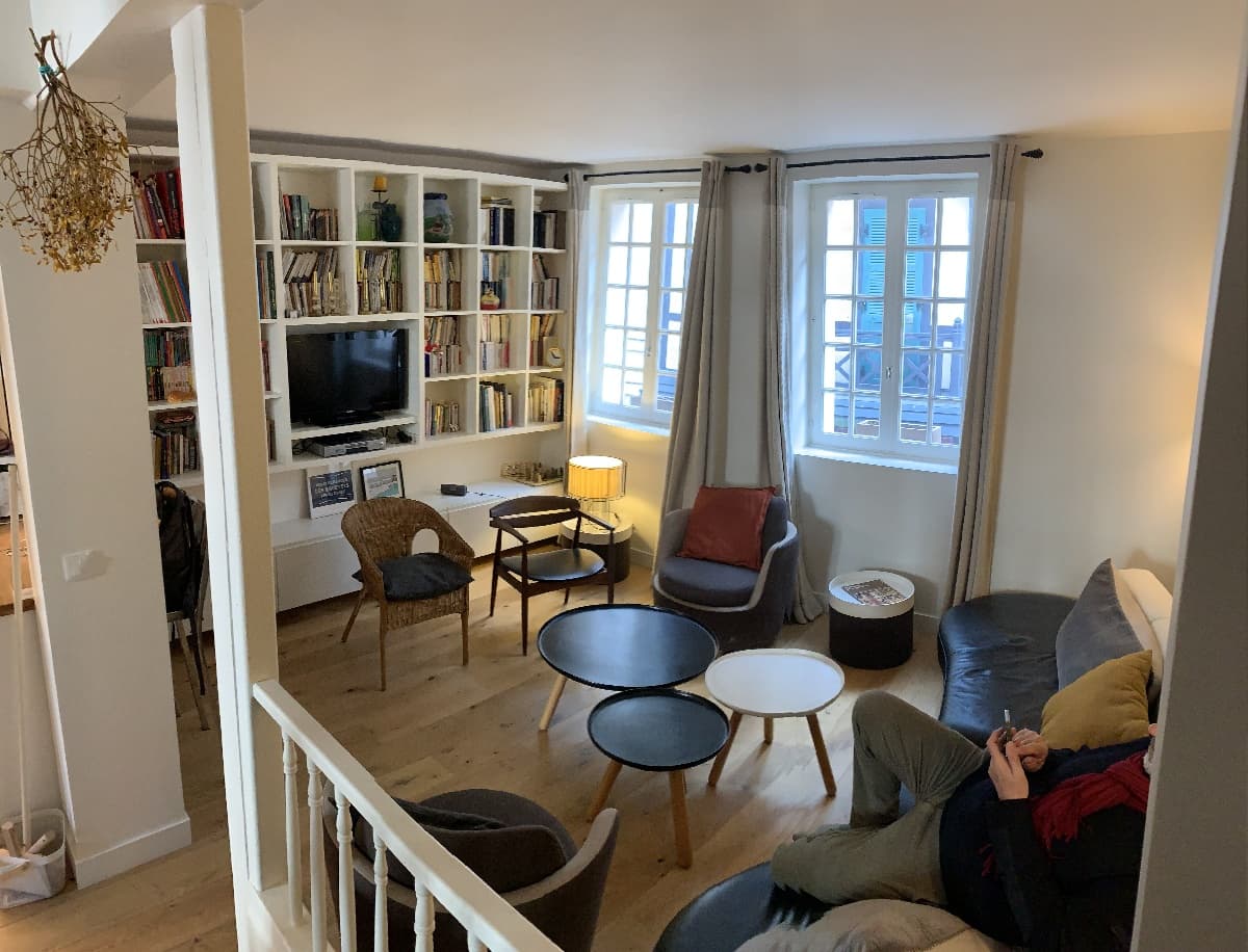 LE SALON AU 1ER ÉTAGE