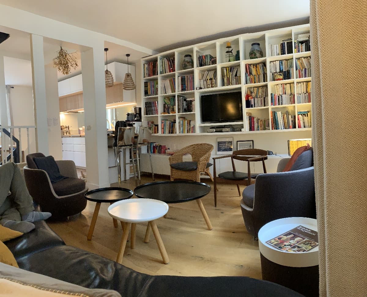 LE SALON AU 1ER ÉTAGE