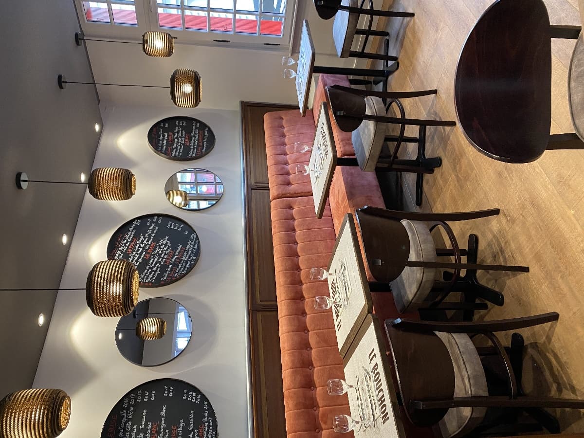 le-bouchon-du-vaugueux-banquettes
