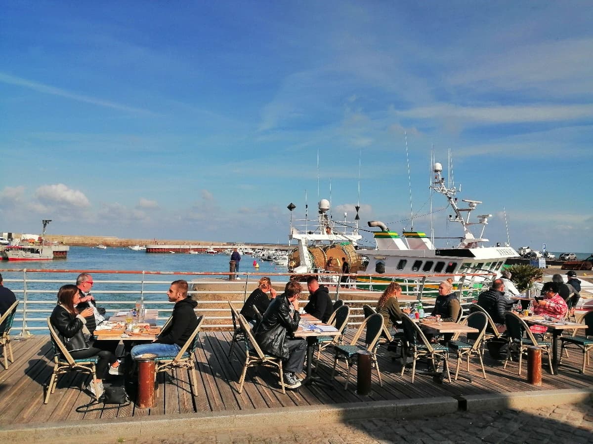 Retour de pêche à l'équipage