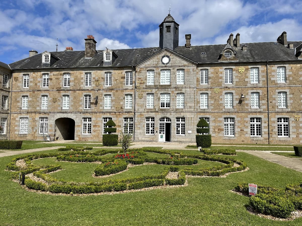 Bienvenue au musée de Vire Normandie !