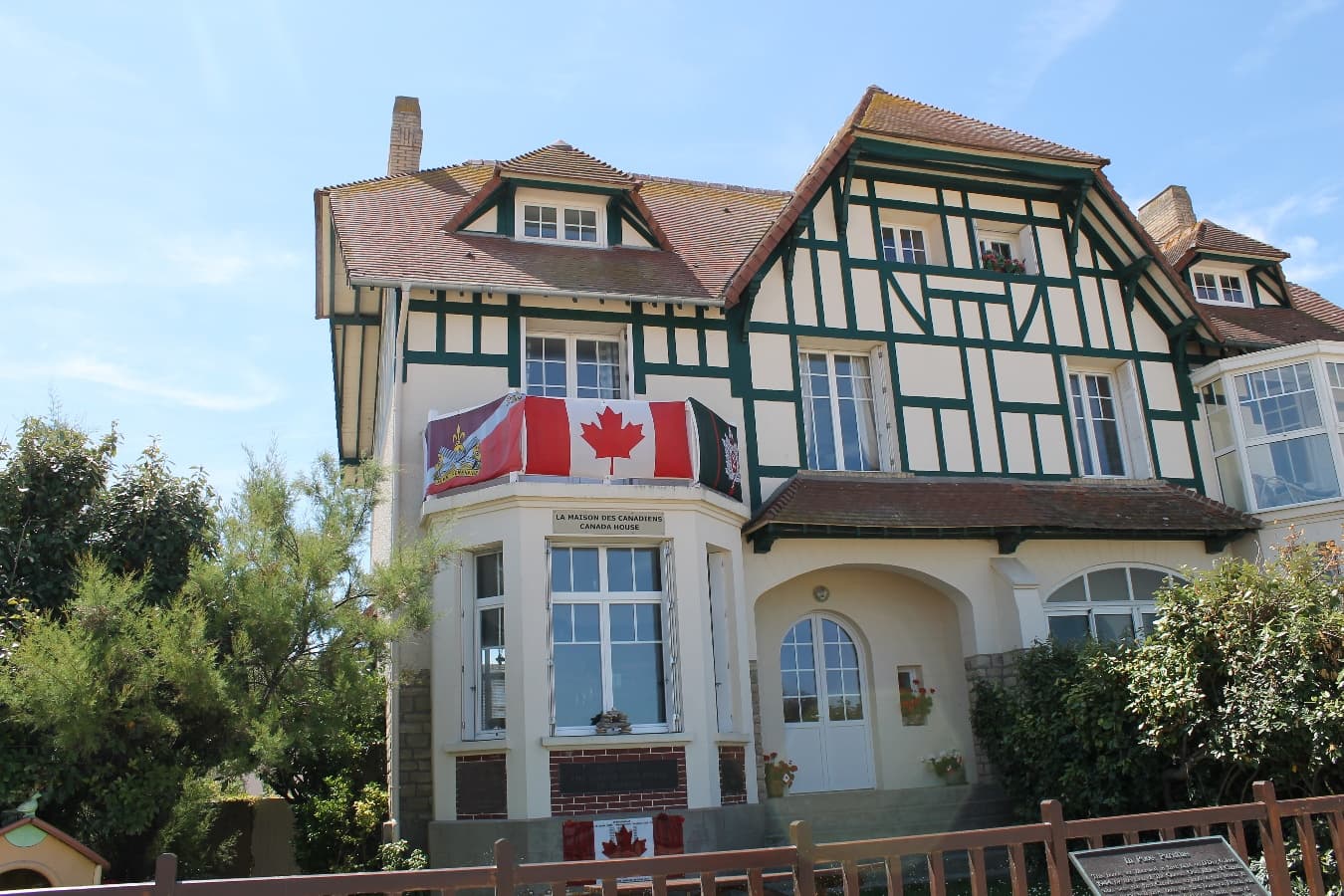 La maison canadienne ou Canada house à Juno beach