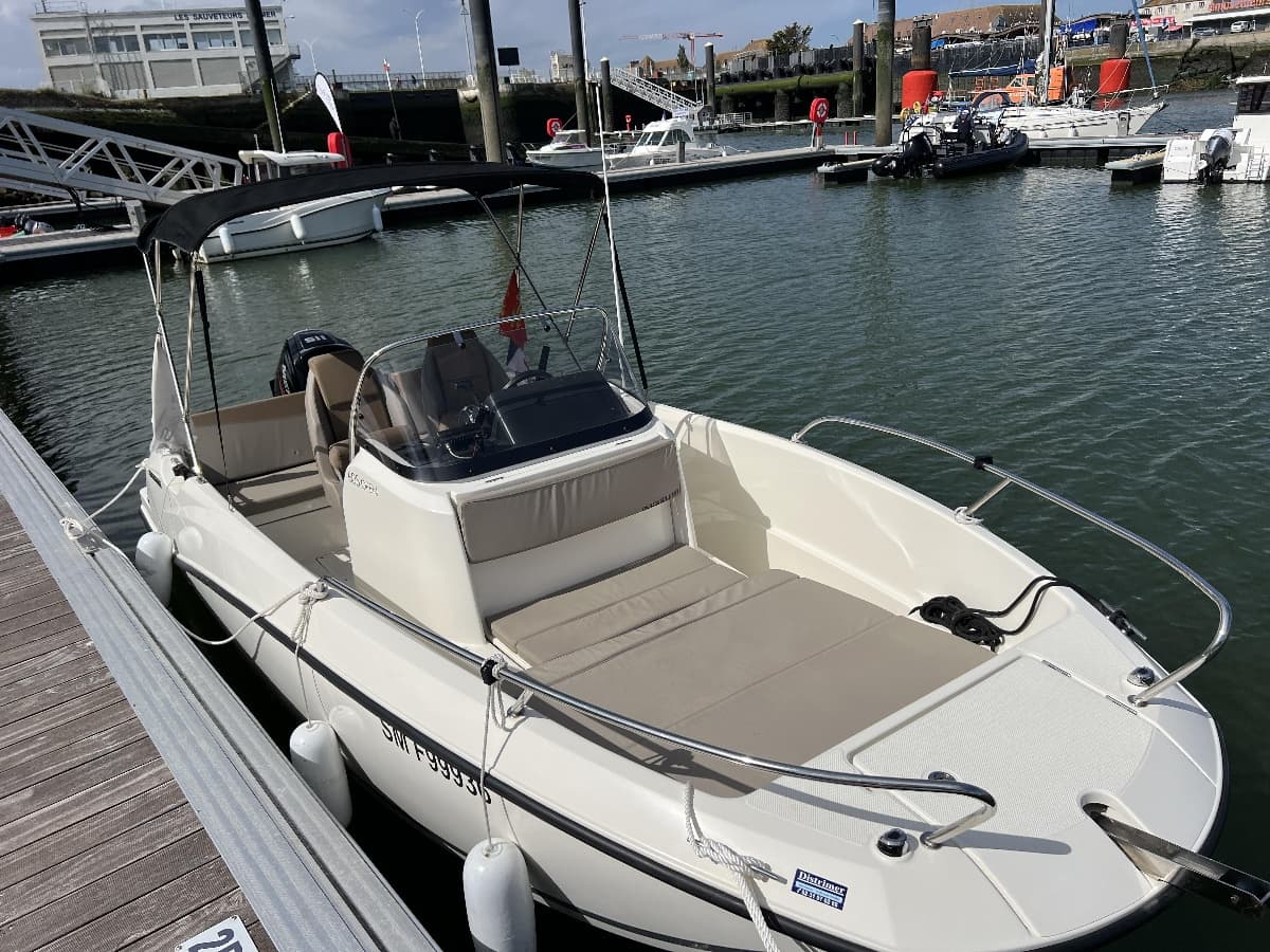 capt-and-sea-ouistreham-bateau-l-arnage