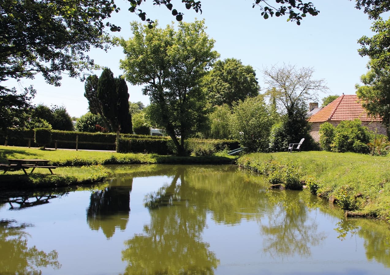 Etang de Pêche - Camping Le Picard