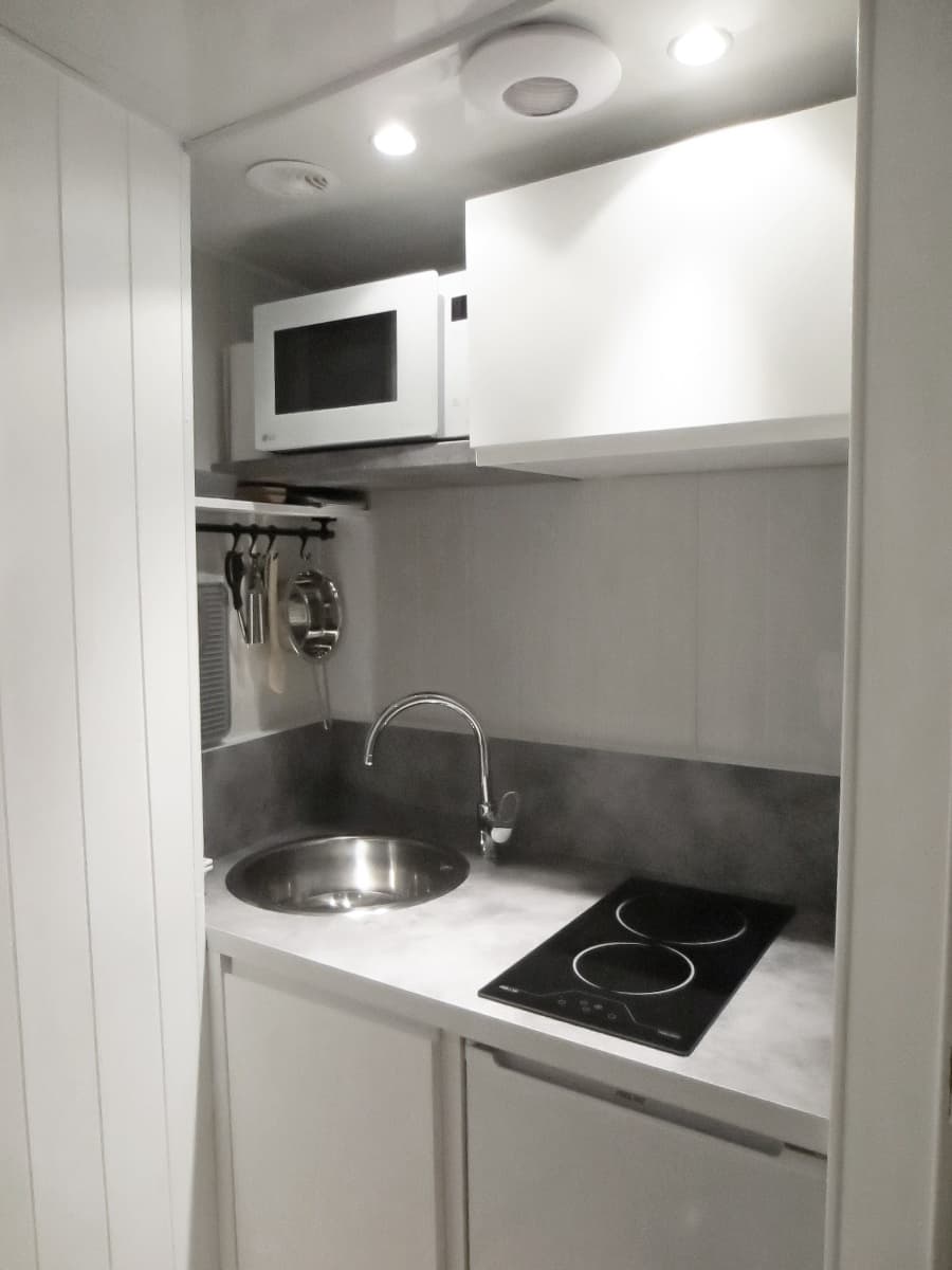 KITCHENETTE 1