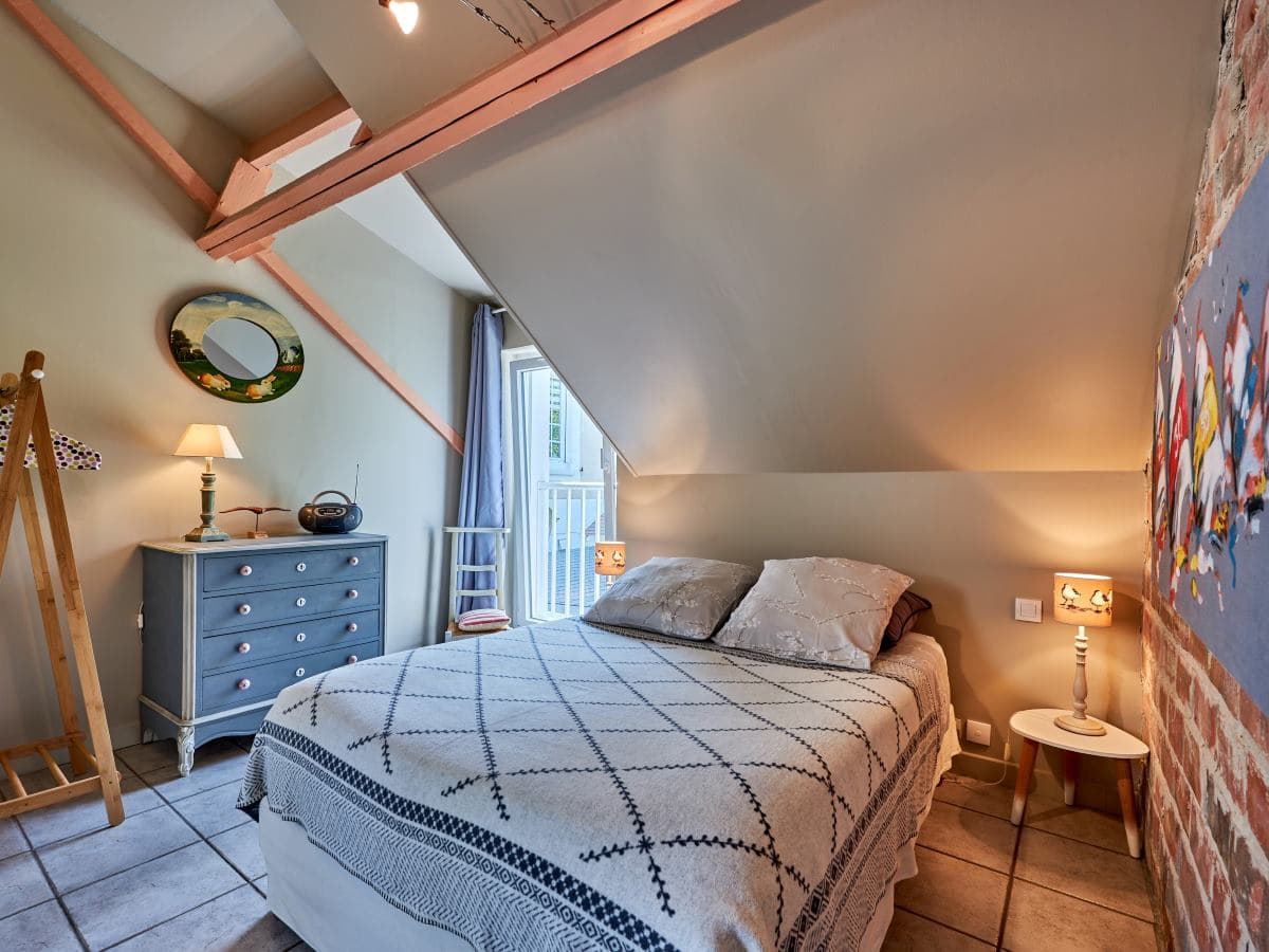 LA-CHAMBRE