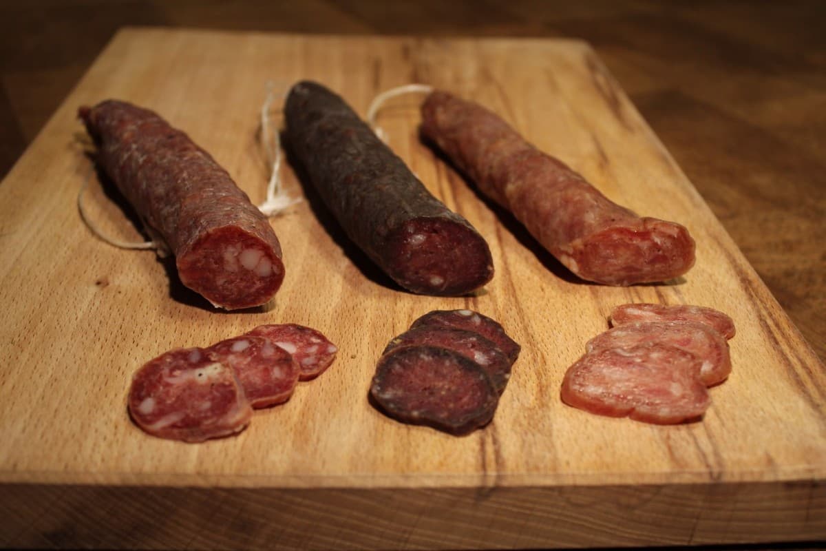 LES SAUCISSE SECHES