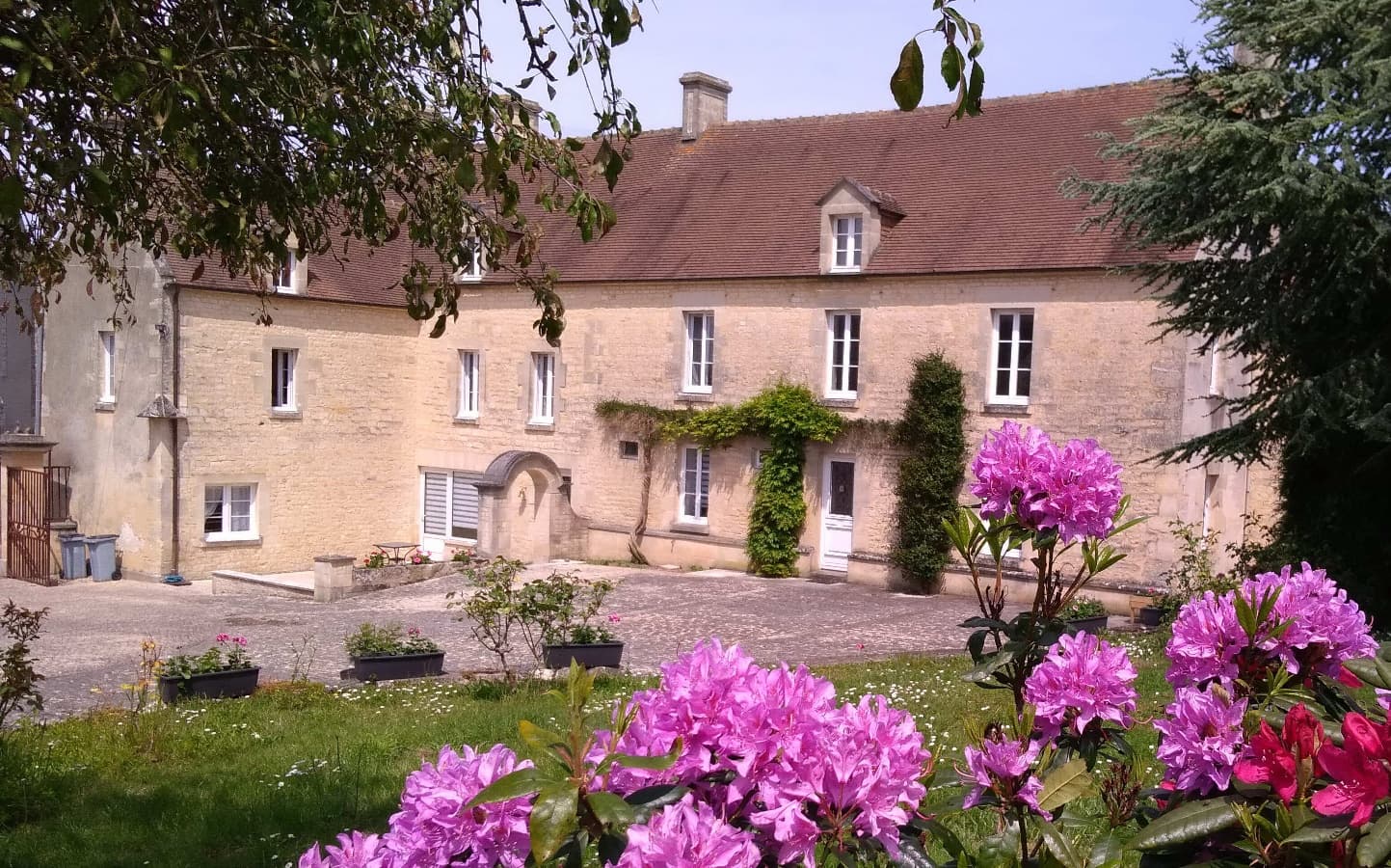 La-Charretterie-vue-exterieure-c