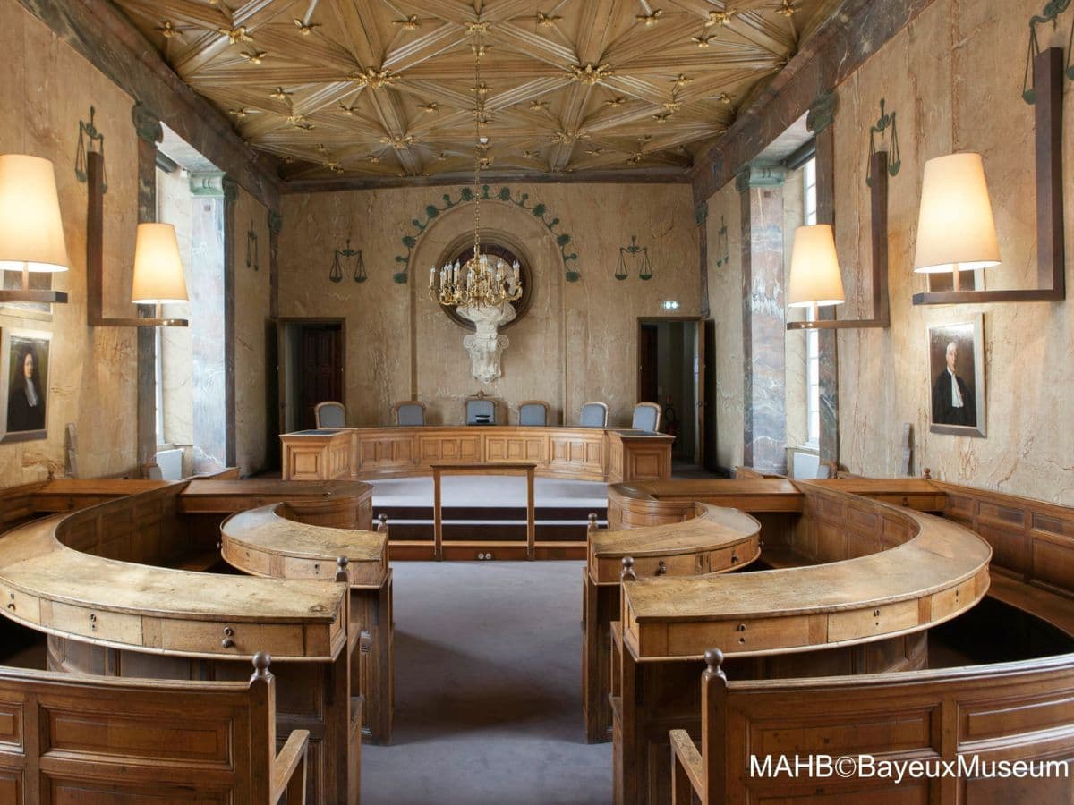MAHB ancien tribunal - Bayeux Museum
