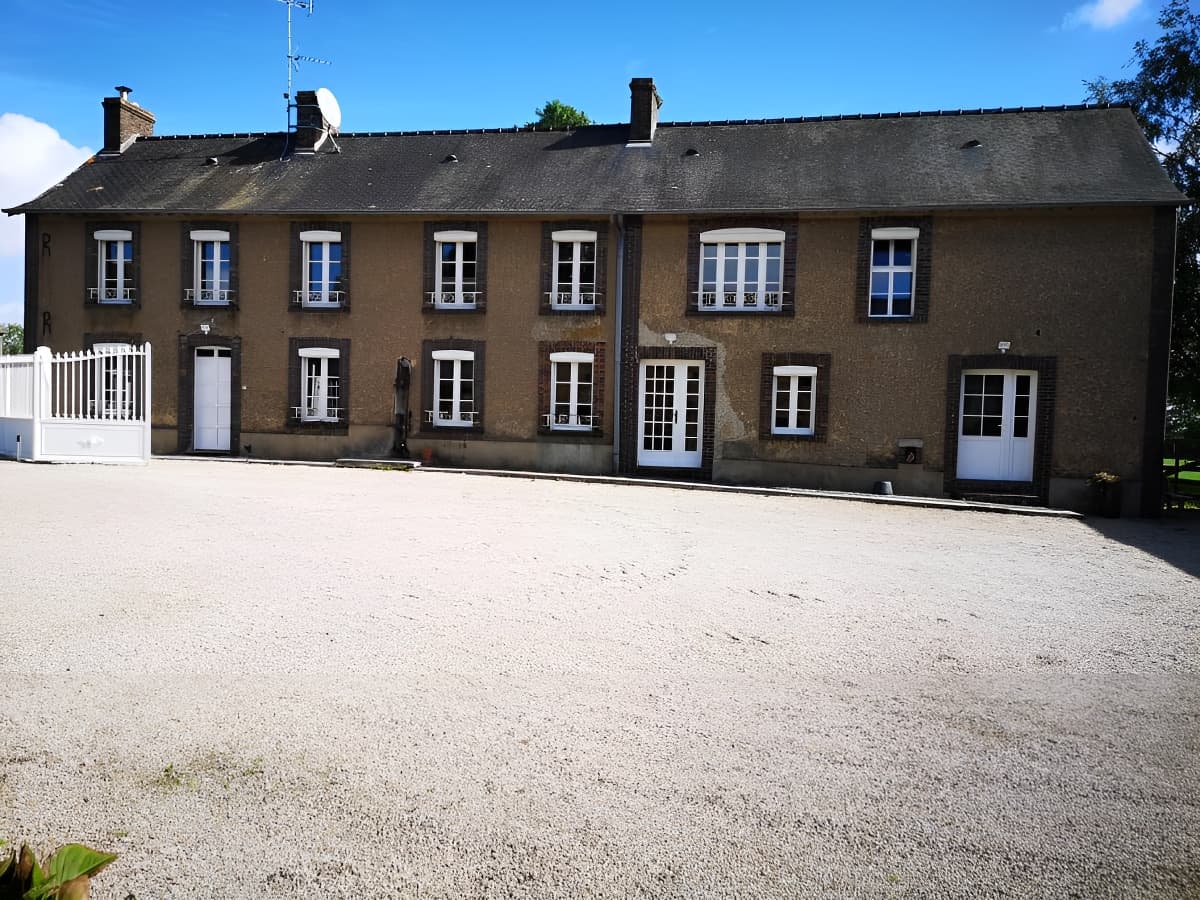 Maison Facade