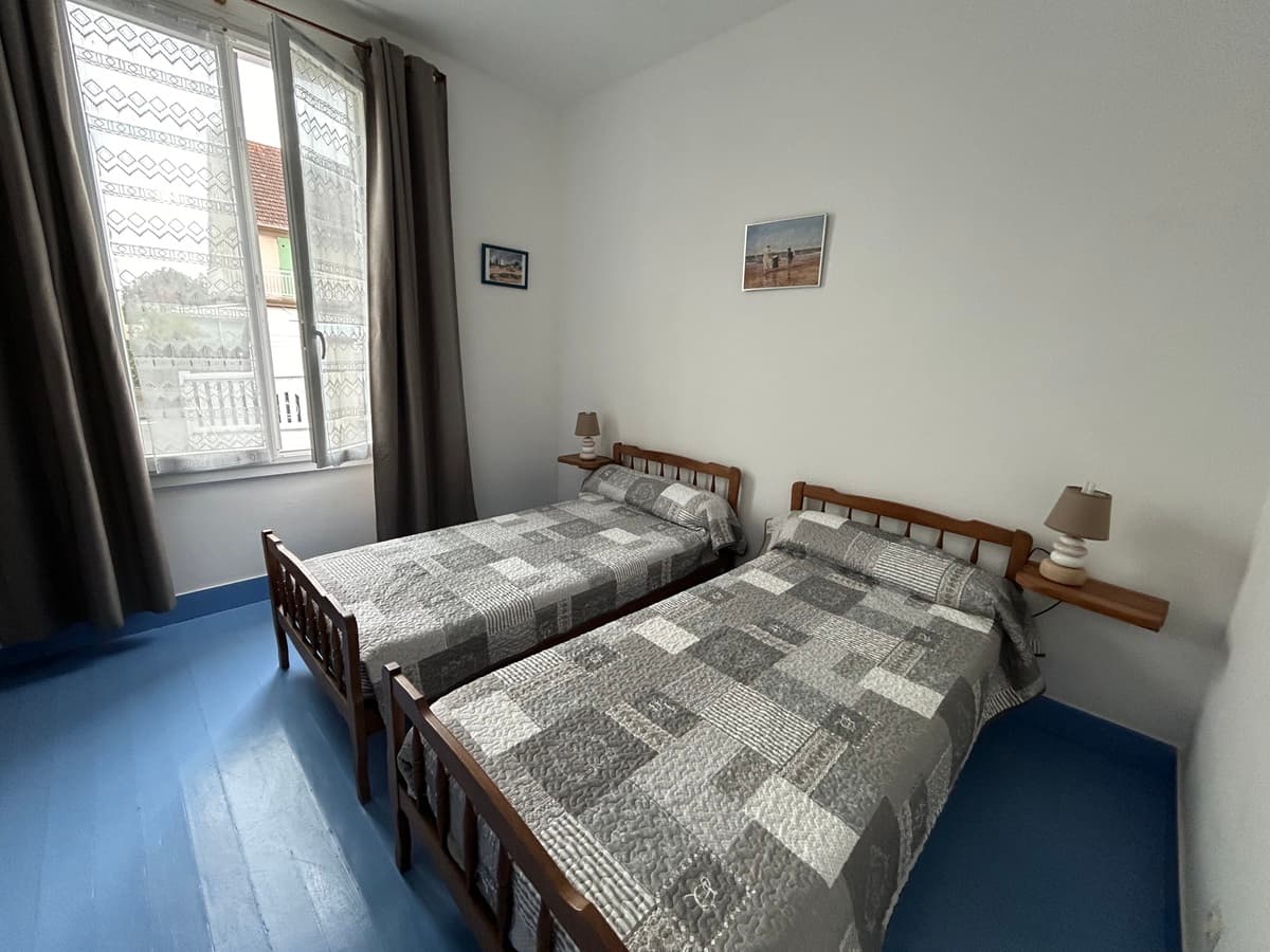 Mazet-Ludo-chambre-bleu-Daniel-Chatel