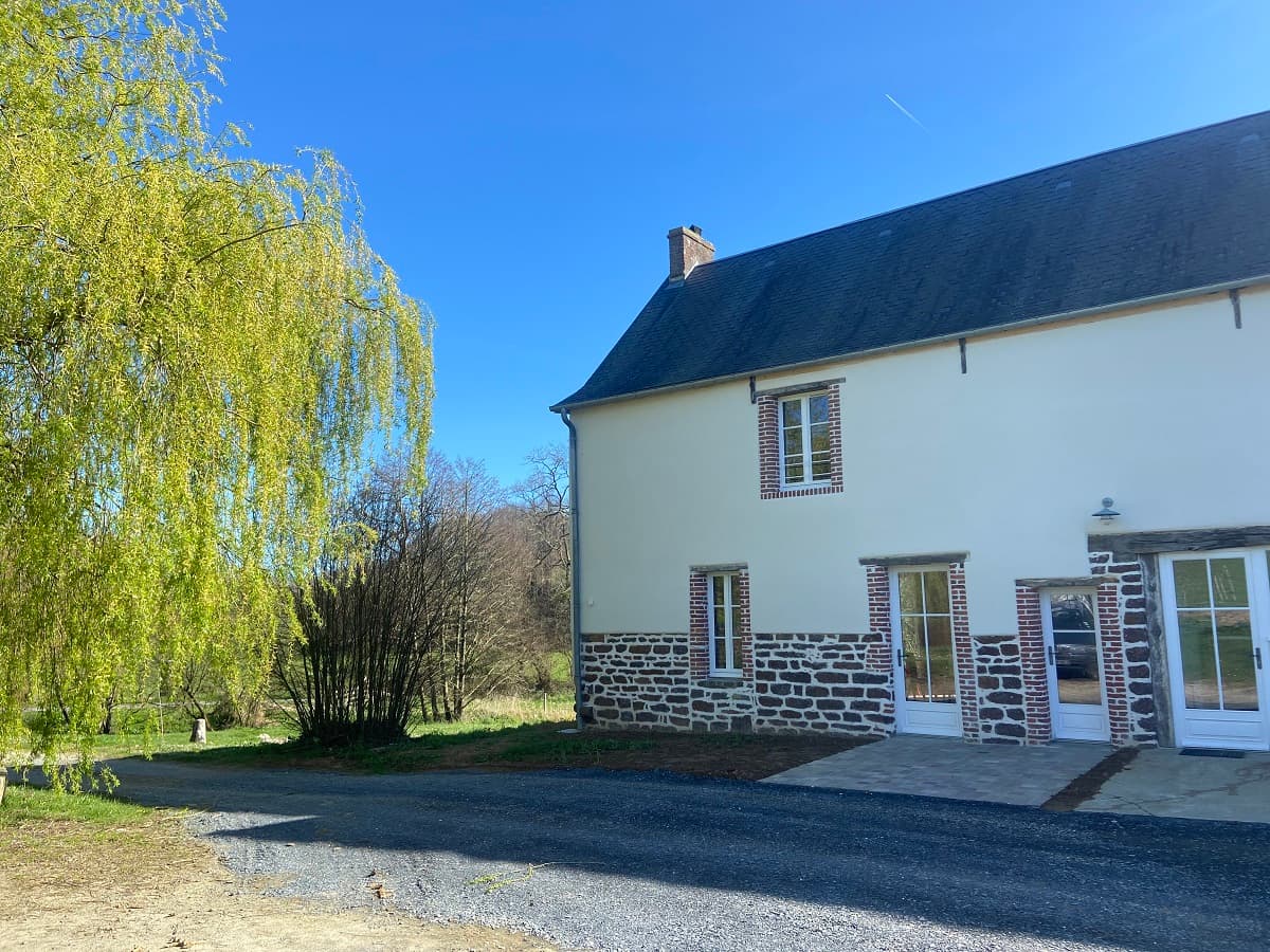 Meuble-brehal-gite-ferme-equestre-2