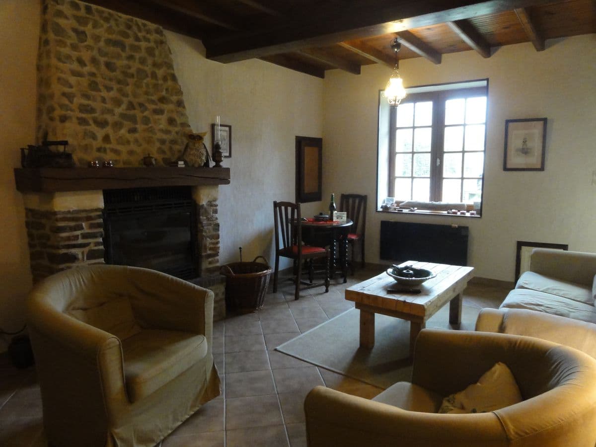 Bretteville-sur-Ay-meublé-les-prunelles-1