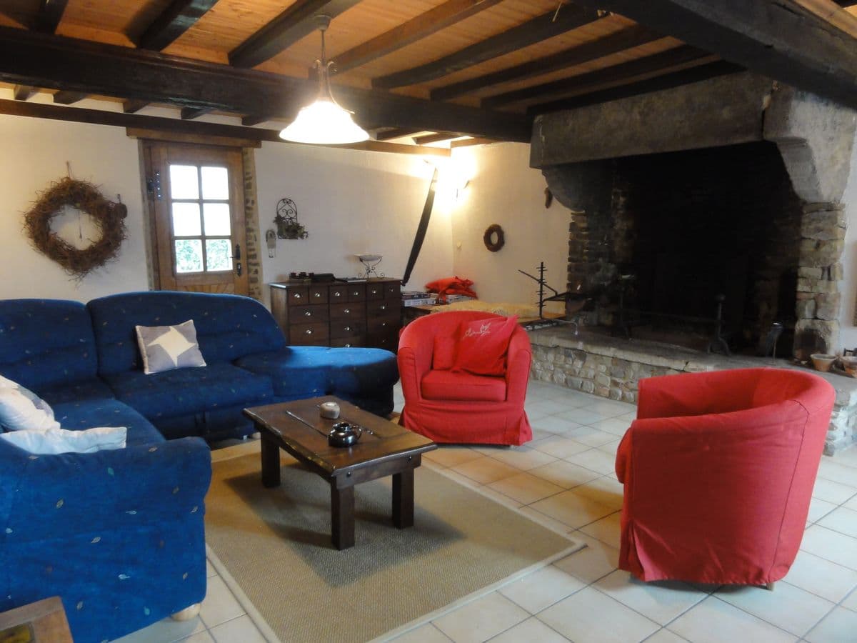 La-Haye-meublé-maison-Biemont-2