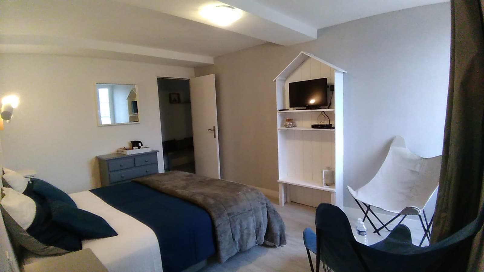 LES CABINES - chambre 1 - lit de 160