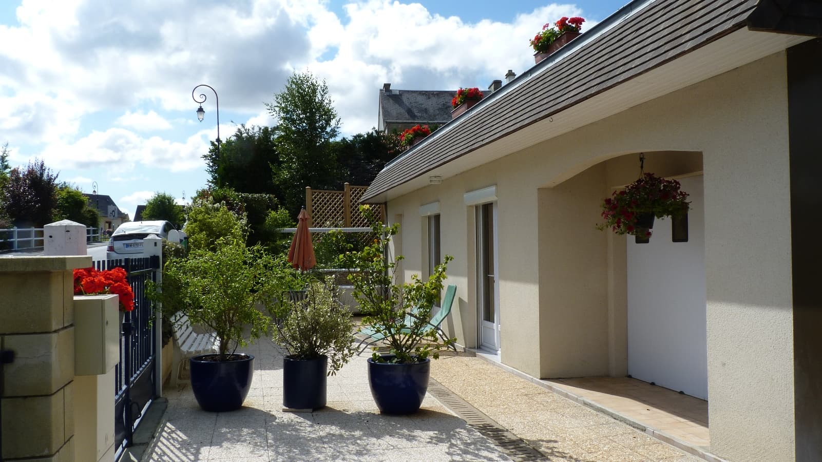 Vue générale avec la terrasse