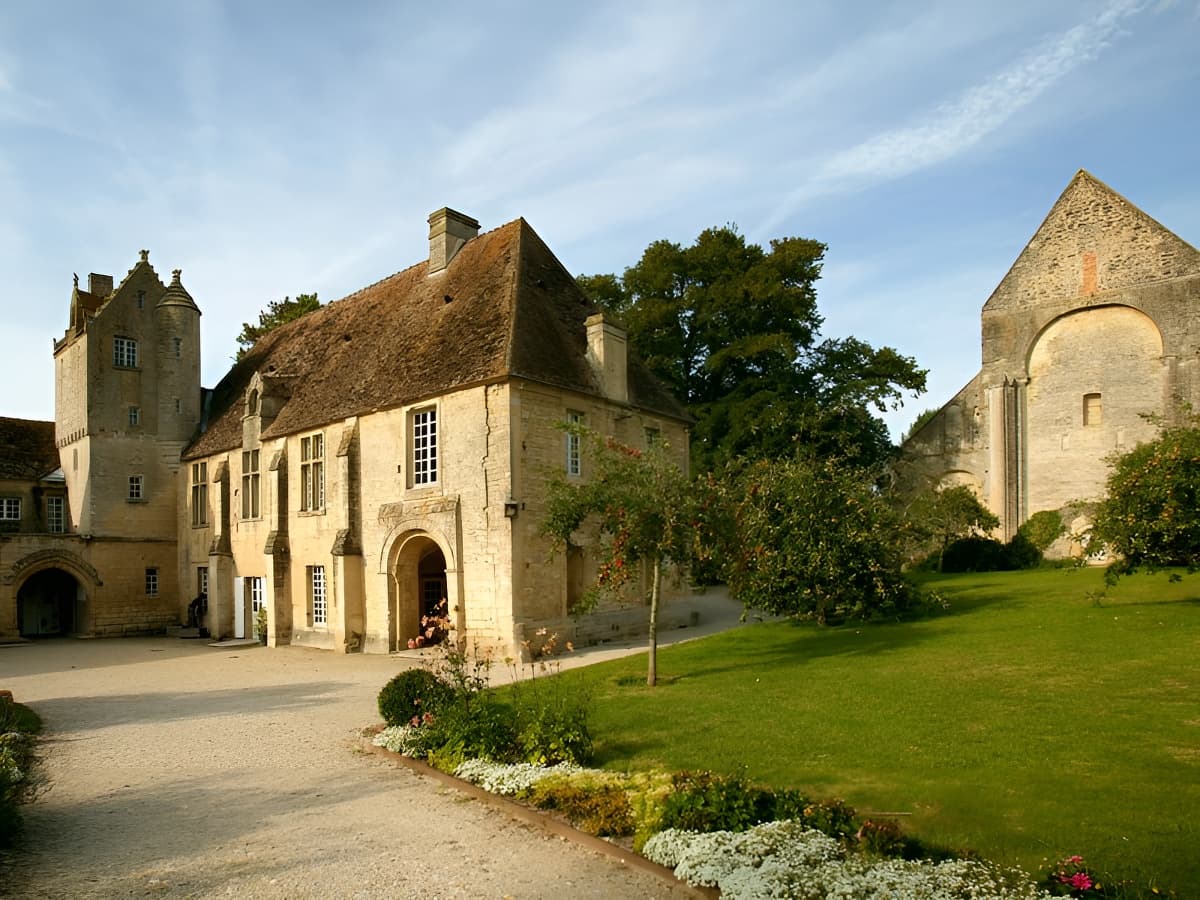 Prieuré Saint Gabriel à Saint Gabriel Brécy dans le Calvados