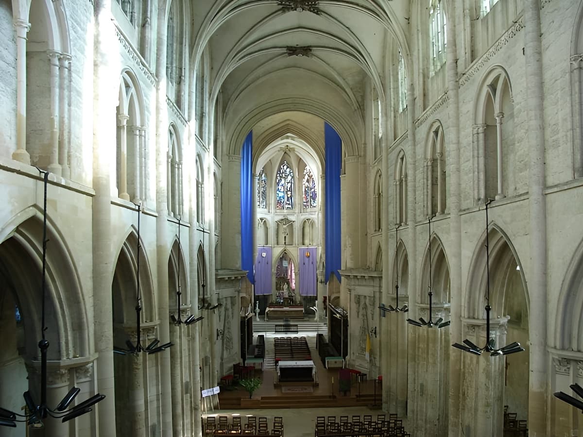 SAINT PIERRE SUR DIVES_Eglise abbatiale
