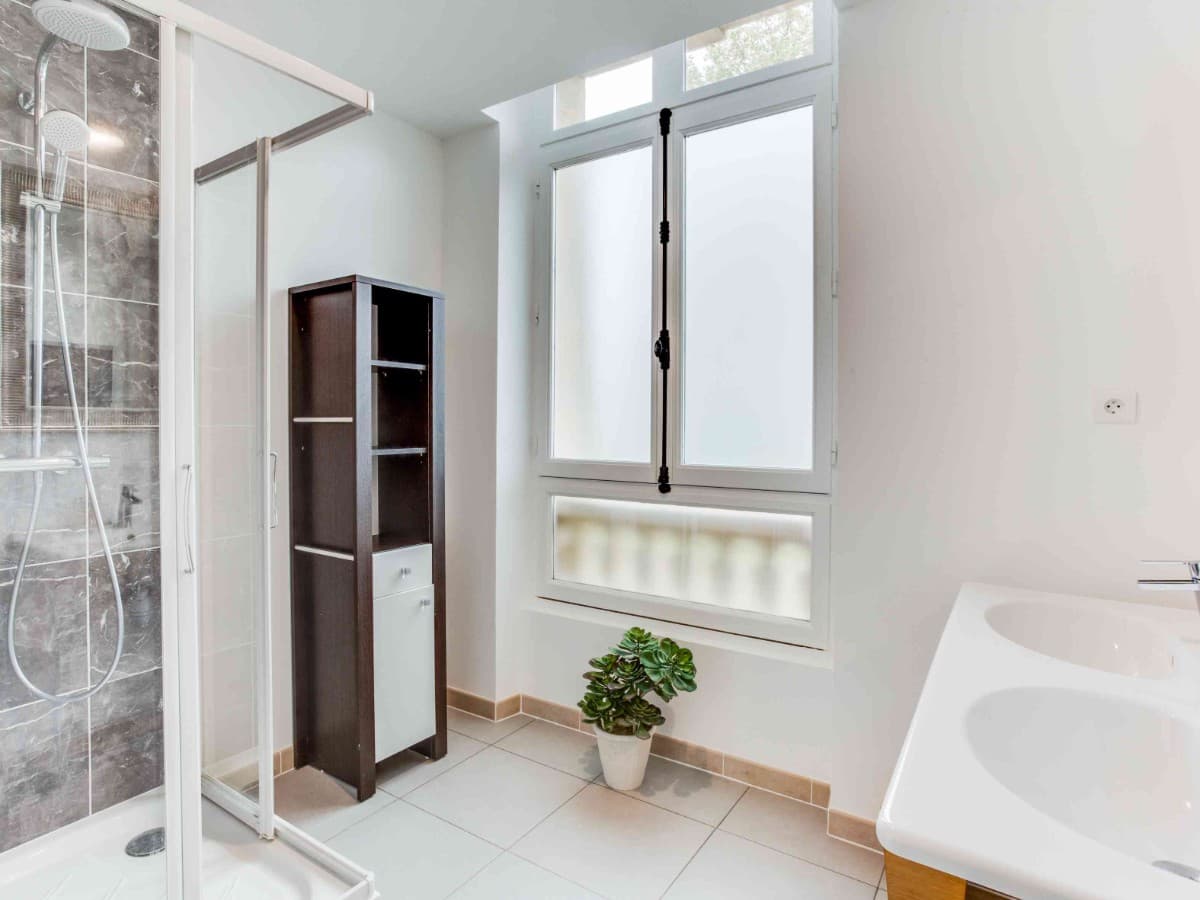 Salle de bain appartement Jardin