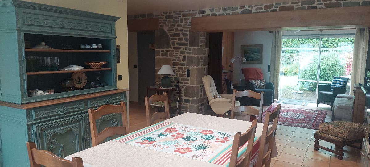 Séjour : cuisine et salon