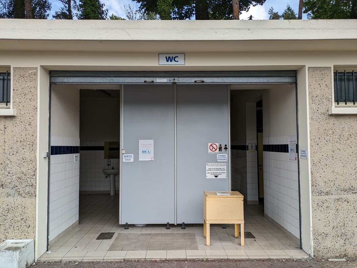 Toilettes Basilique de Lisieux