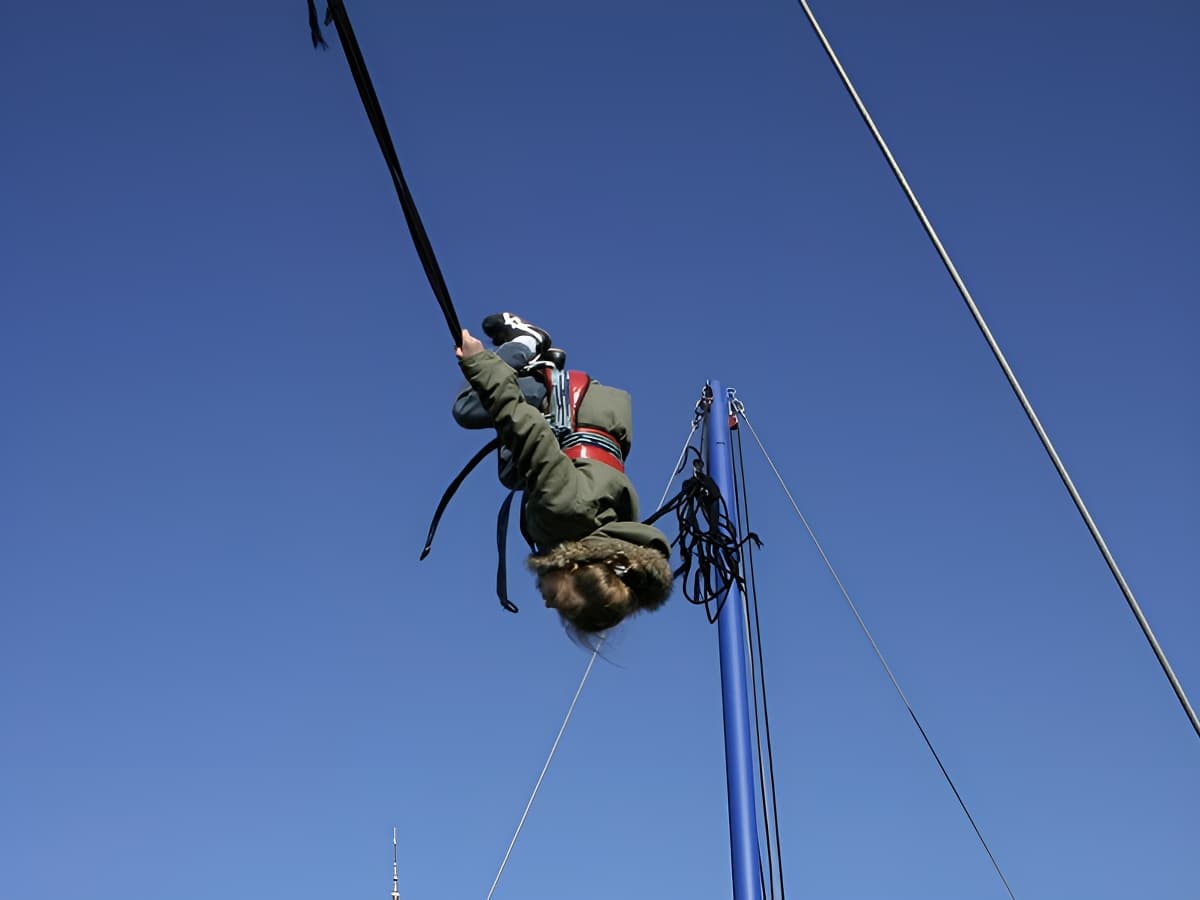 Trampoline ascensionnel