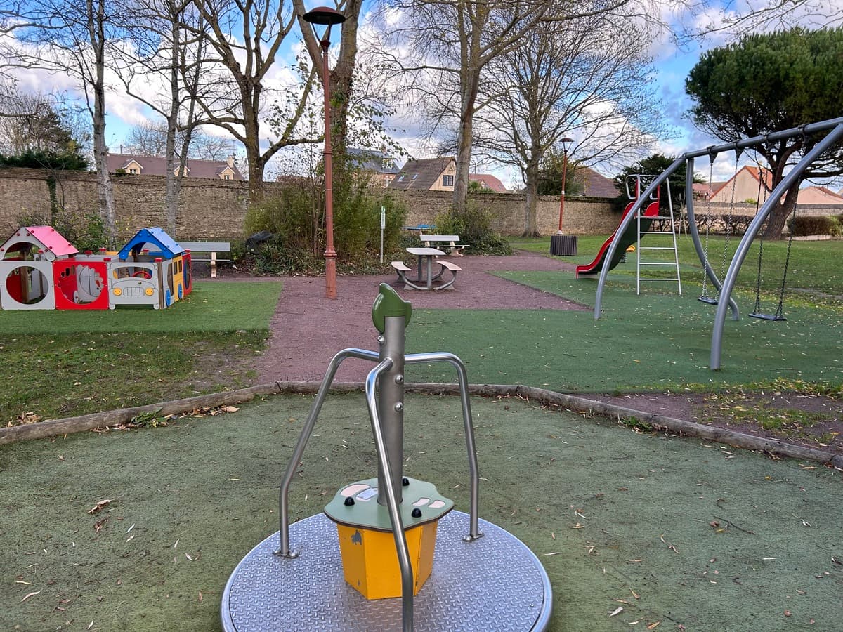 aire-de-jeux-bernieres-parc-barthélémy