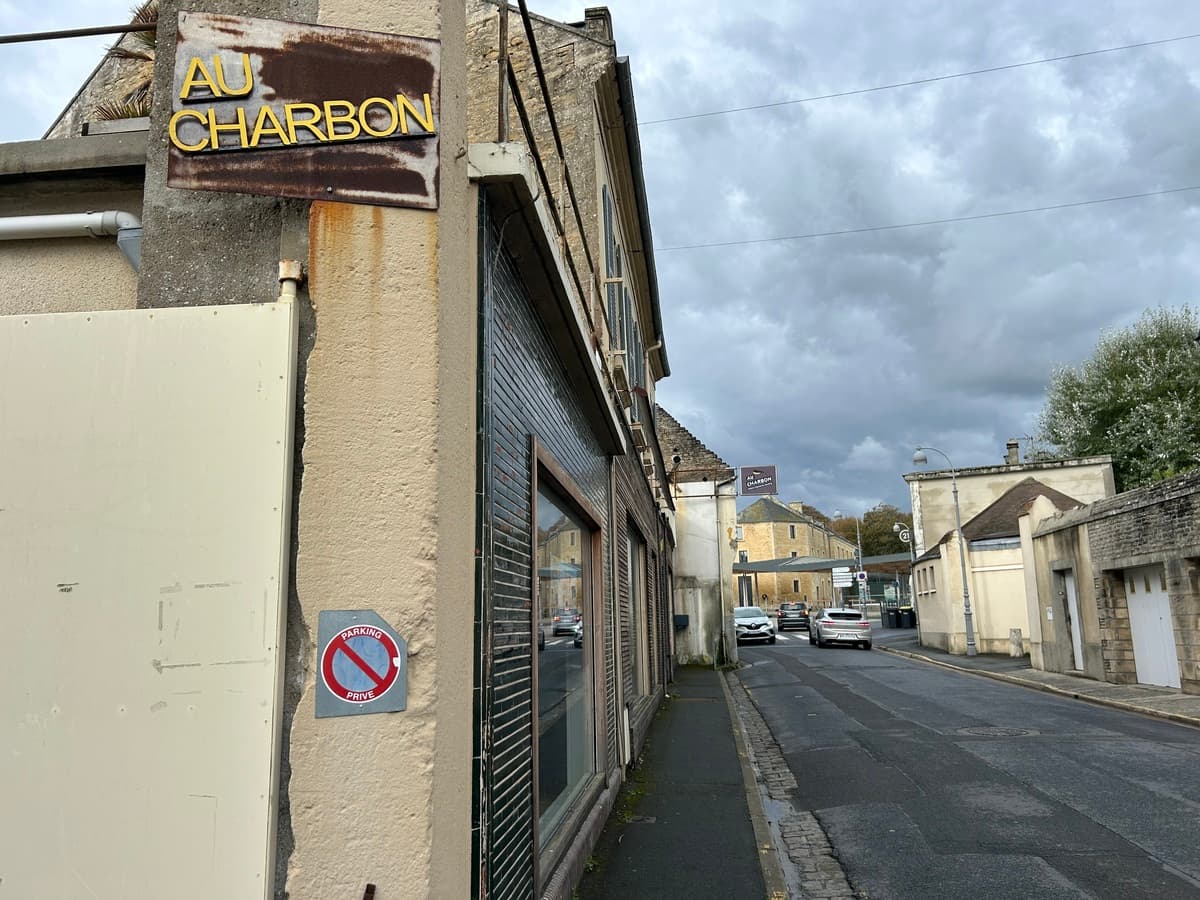 au-charbon-courseulles-exterieur