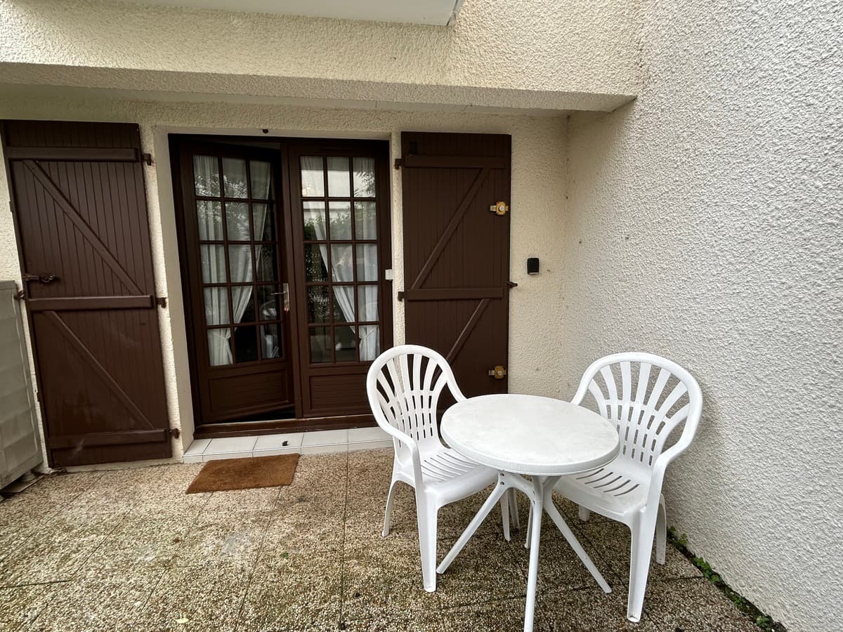 ballabriga-courseulles-terrasse-salon-de-jardin