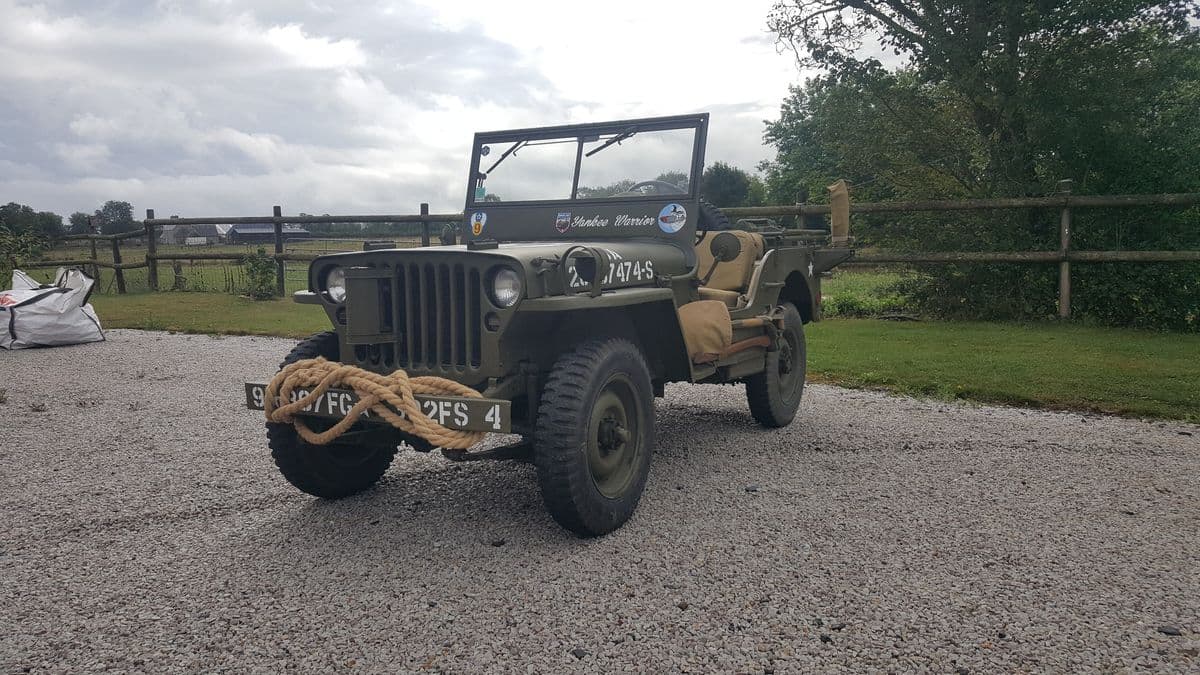 bed&jeep-houesville-5