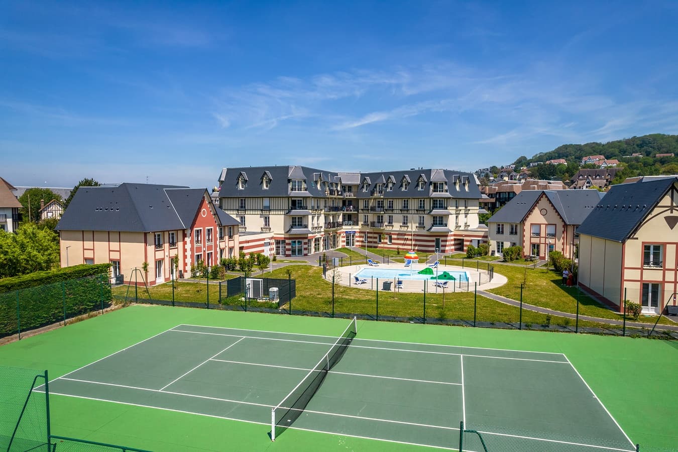 Blonville Le Victoria - vue tennis