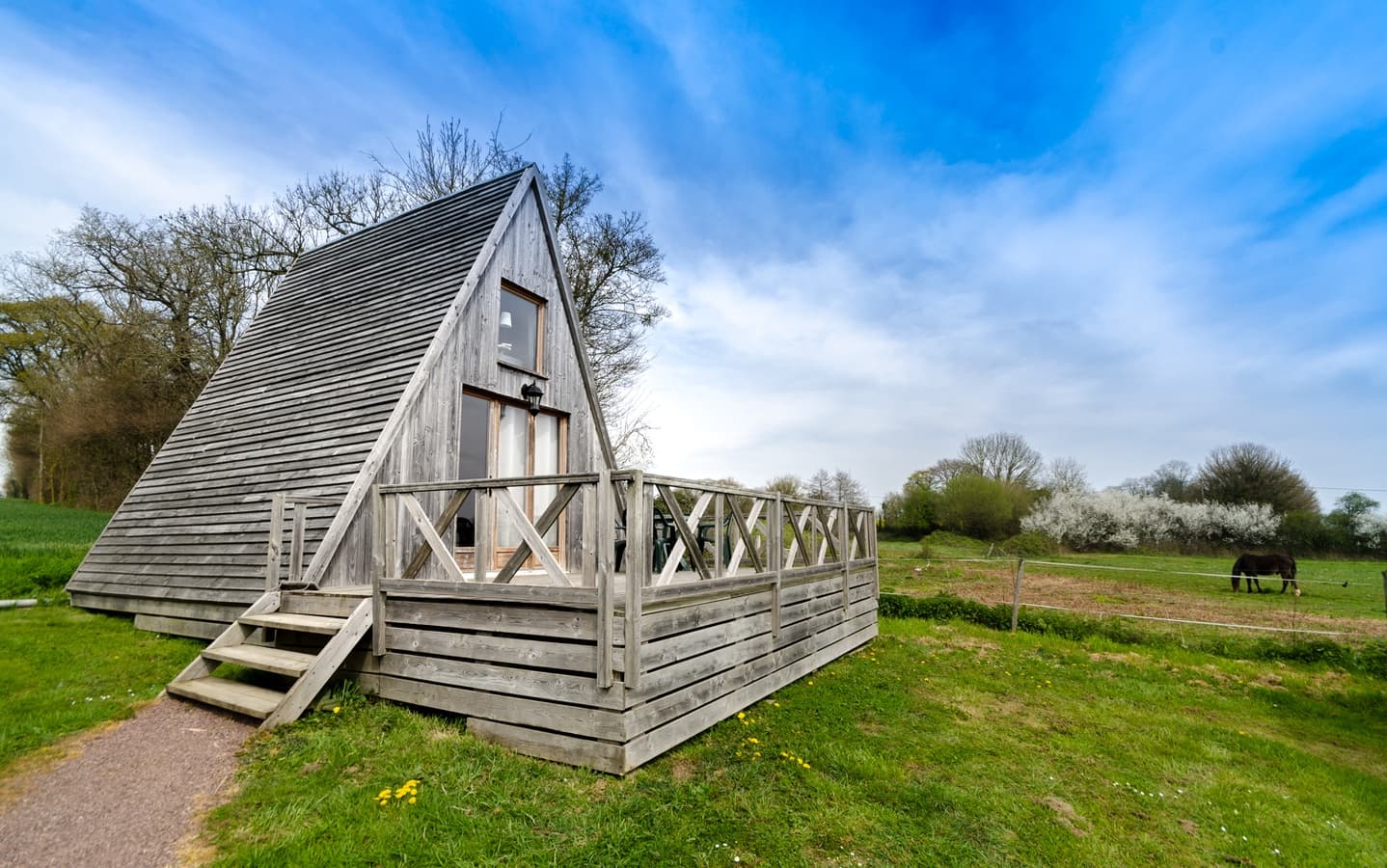 chalet tipi