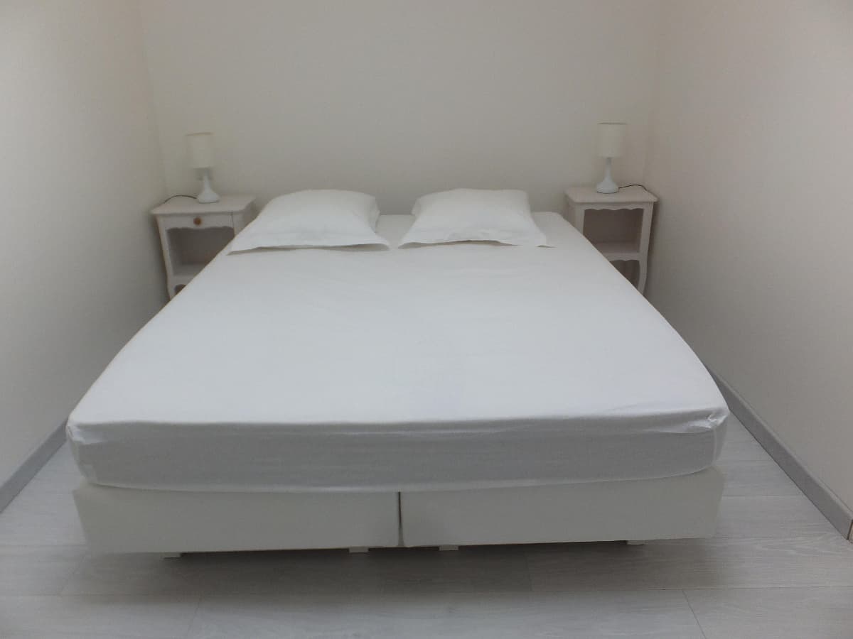 chambre parentale - lit en 160cm avec chevets