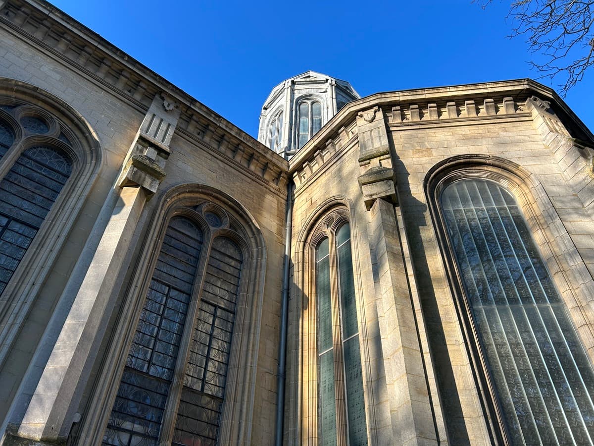 chapelle-lalique-batiment-exterieur-douvres