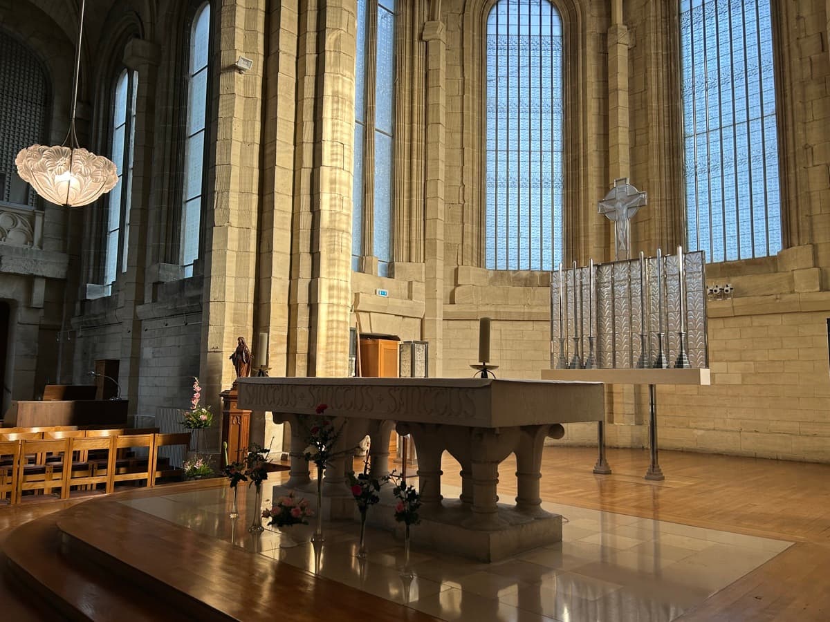 chapelle-lalique-interieur-recueil-douvres