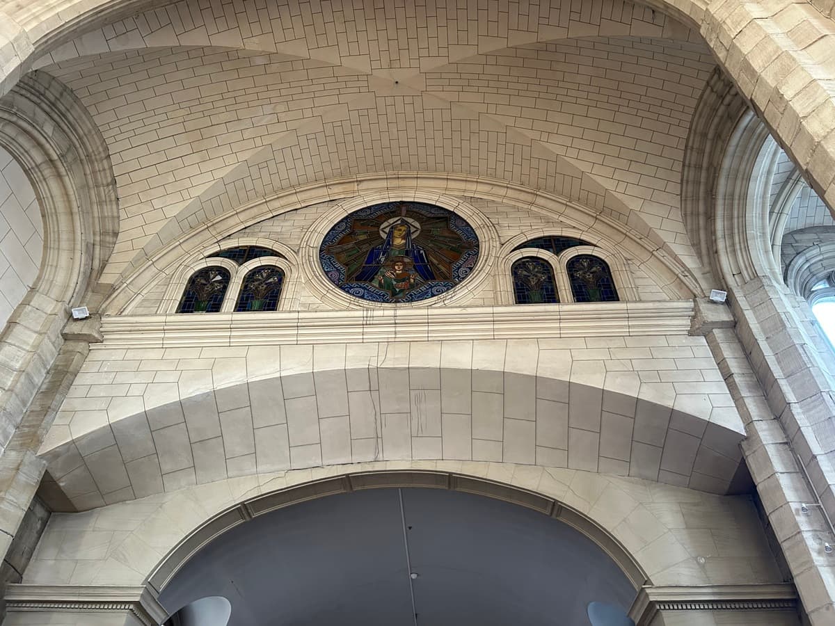 chapelle-lalique-plafond-douvres