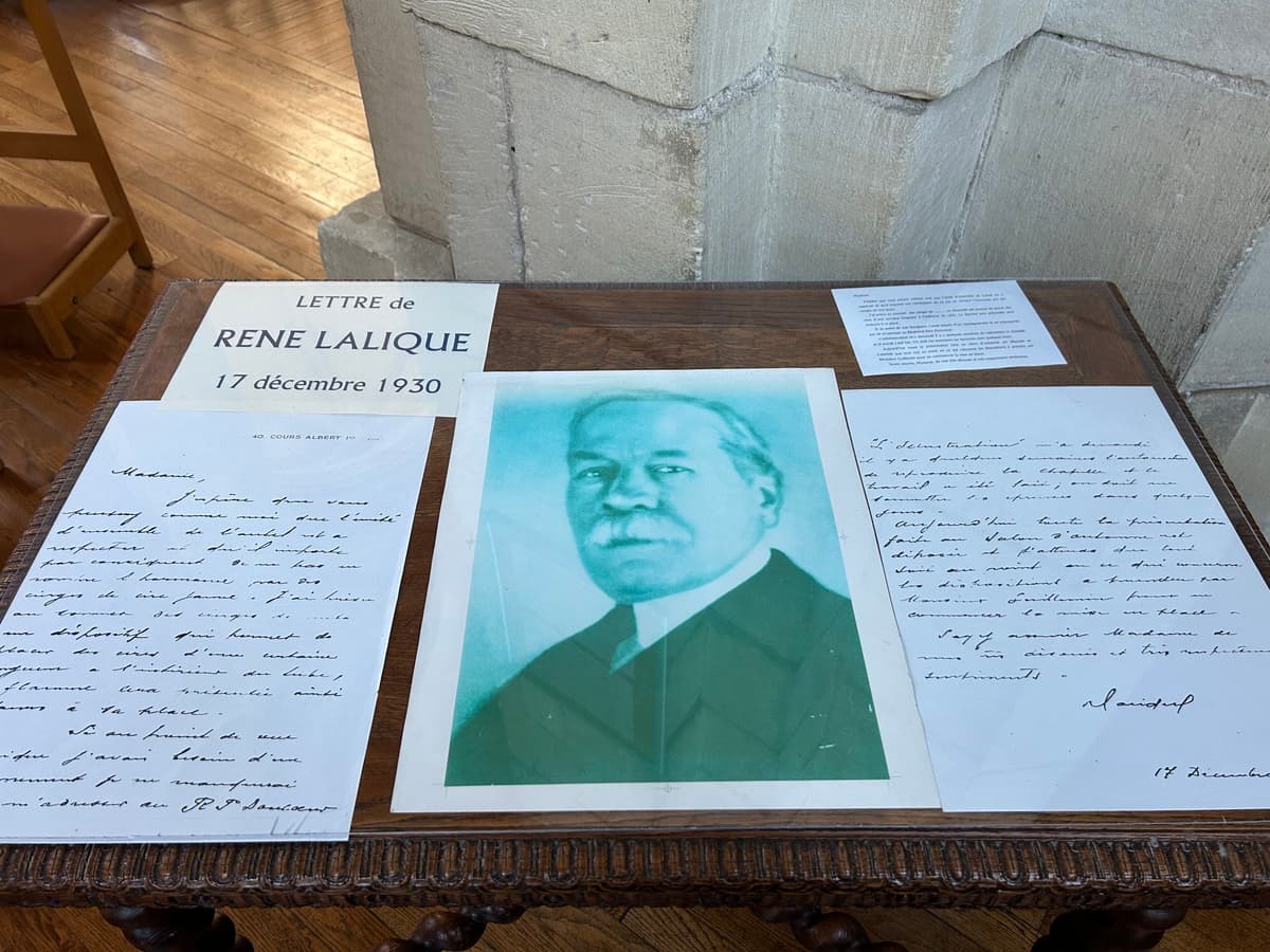 chapelle-lalique-rene-douvres