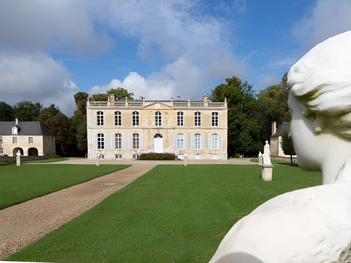 chateau-mezidon-canon
