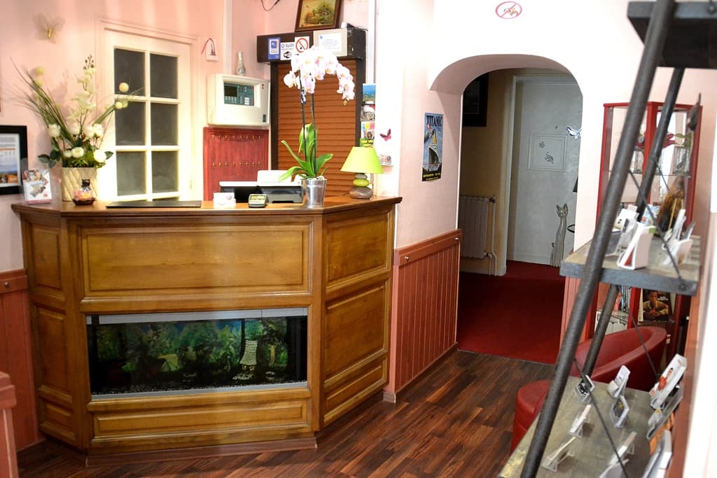 cherbourg-en-cotentin-hotel-angleterre-1